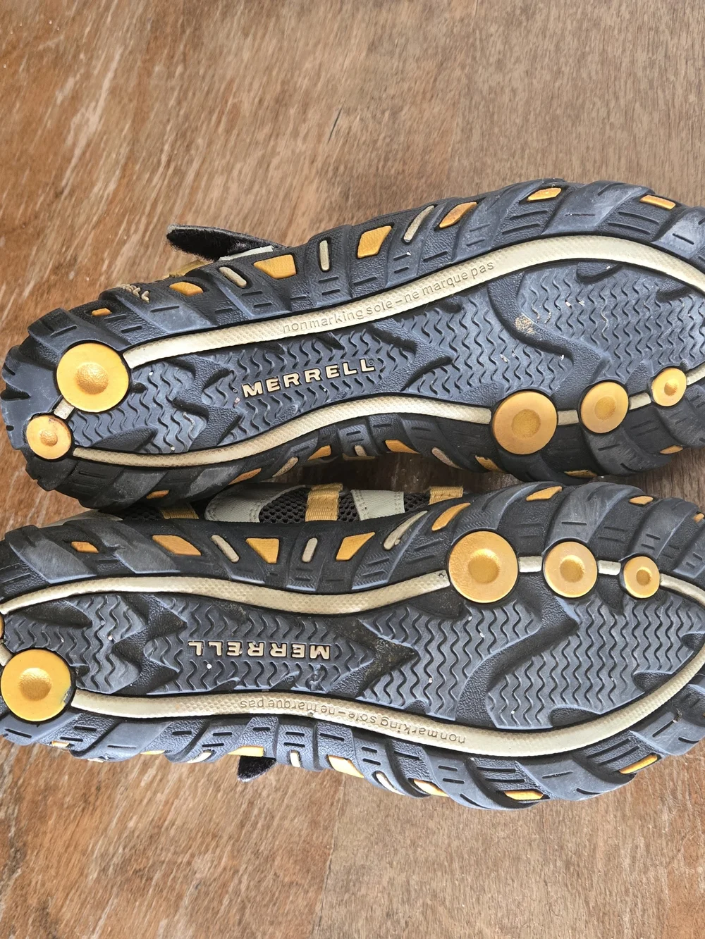 Merrell kids athletic